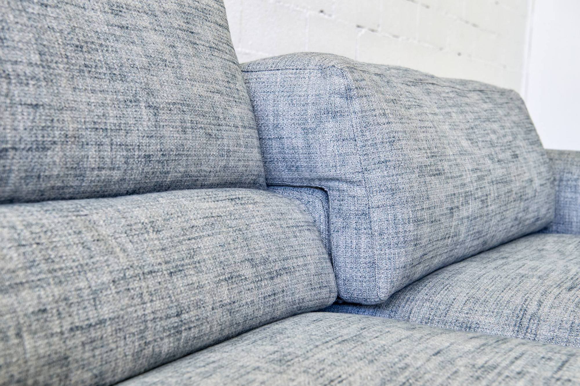 divano moderno con poggiatesta reclinabile - Gobbo Salotti